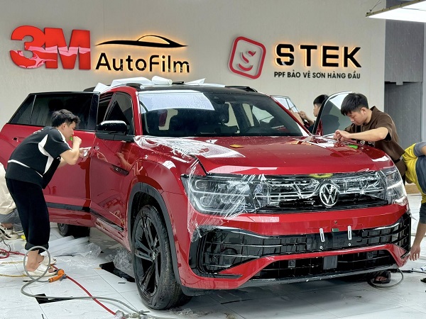 Quy trình thi công cần được thực hiện bài bản với tiêu chuẩn kỹ thuật cao, để đảm bảo lớp PPF đạt độ bền, độ thẩm mỹ và khả năng bảo vệ tối ưu