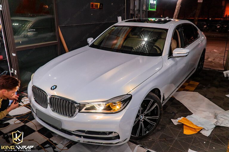 Decal dán xe ô tô tại Hà Nội BMW 730