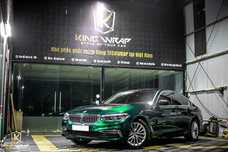 Dán decal xe ô tô tại Hà Nội BMW 530