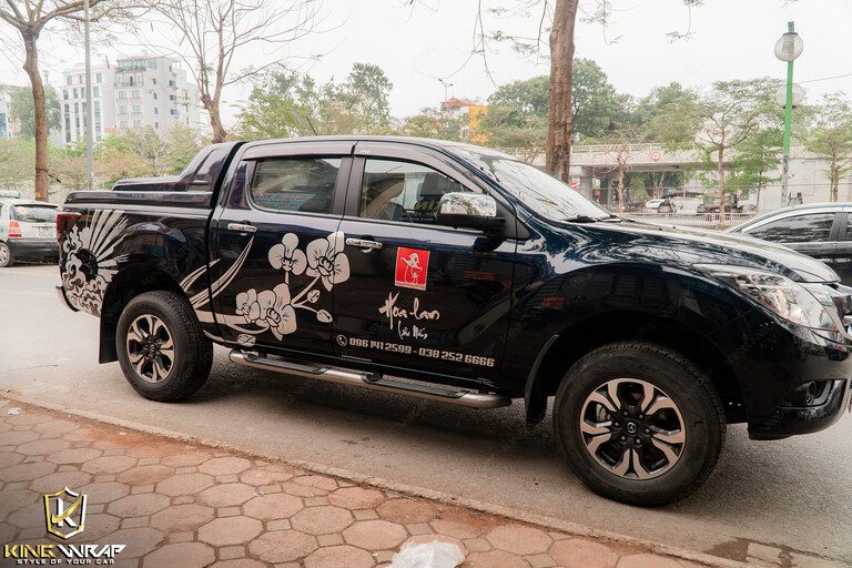 Dán tem xe oto quảng cáo Mazda BT50