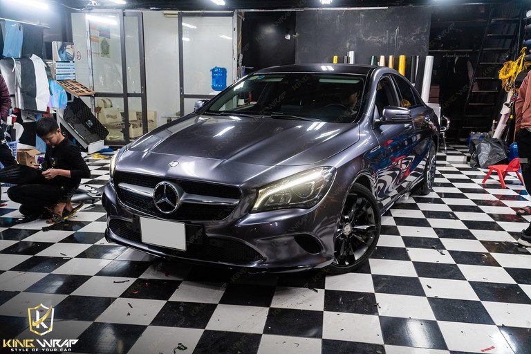 Dán decal đổi màu xe oto Mercedes CLA200