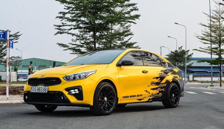 Dán decal đổi màu oto KIA Cerato Phong cách
