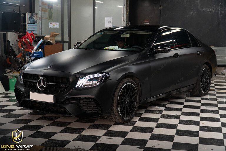 Mercedes E200 dán decal đổi màu oto Đen Lì