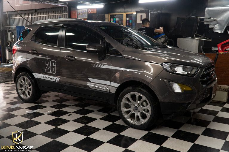 Mẫu tem dán xe oto Ford đẹp tại Bắc Giang
