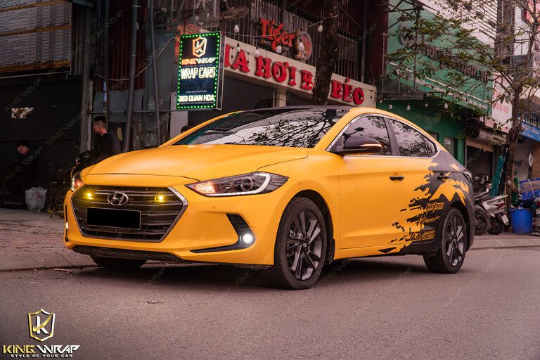 Dán đổi màu vàng Huyndai Elantra