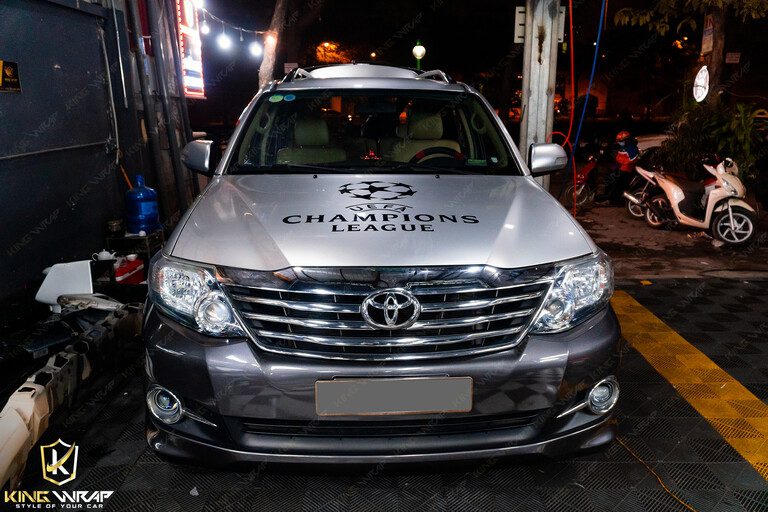 Dán decal đổi màu ô tô style Maybach Toyota Fortuner