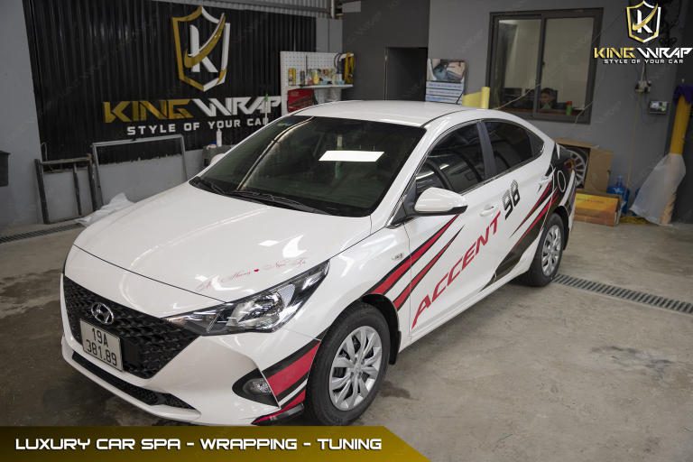 Tem xe oto Accent thể thao