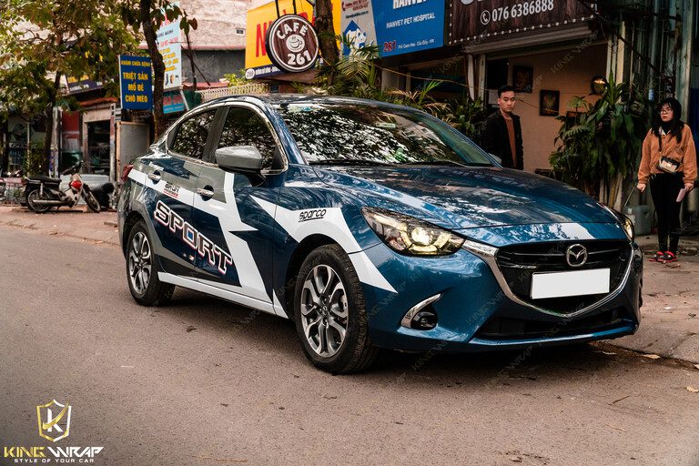 Dán Tem xe oto Mazda 2 phong cách thể thao