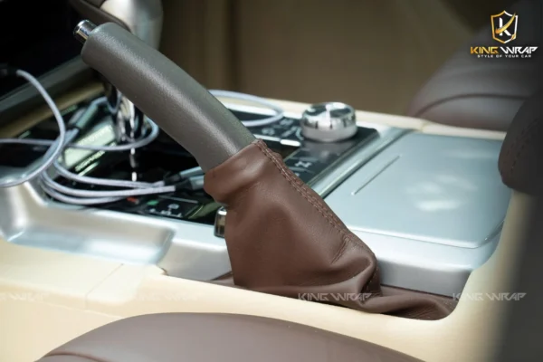 Bọc da bò Ý, thảm sàn Nappa xe Land Cruiser LC200 tại Hoàng Kim Phát