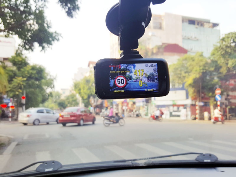 Lắp camera hành trình ô tô: Cách lựa chọn phù hợp