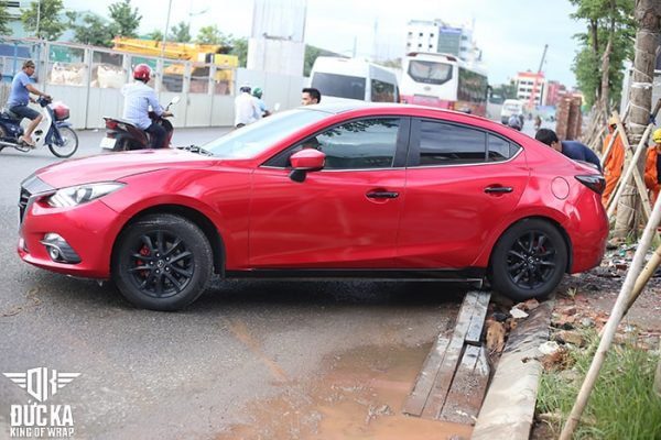 Dán decal đổi màu oto đẹp giá rẻ Mazda 3