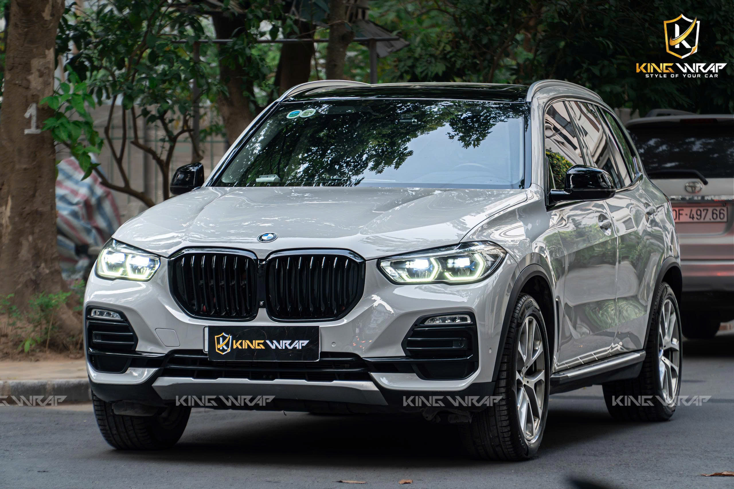 Dán đổi màu xám xi măng thương hiệu Teckwrap cho xe BMW X5