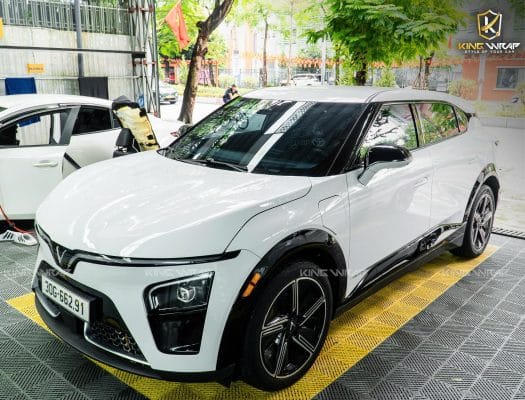 Dán phim cách nhiệt Photosync xe VinFast VF7 – Giải pháp bảo vệ toàn diện cho xe điện cao cấp