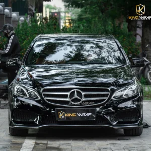 Nâng cấp Mercedes E250 với PPF đen Teckwrap, ghế da Nappa, vô lăng da bò Ý, thảm sàn Nappa