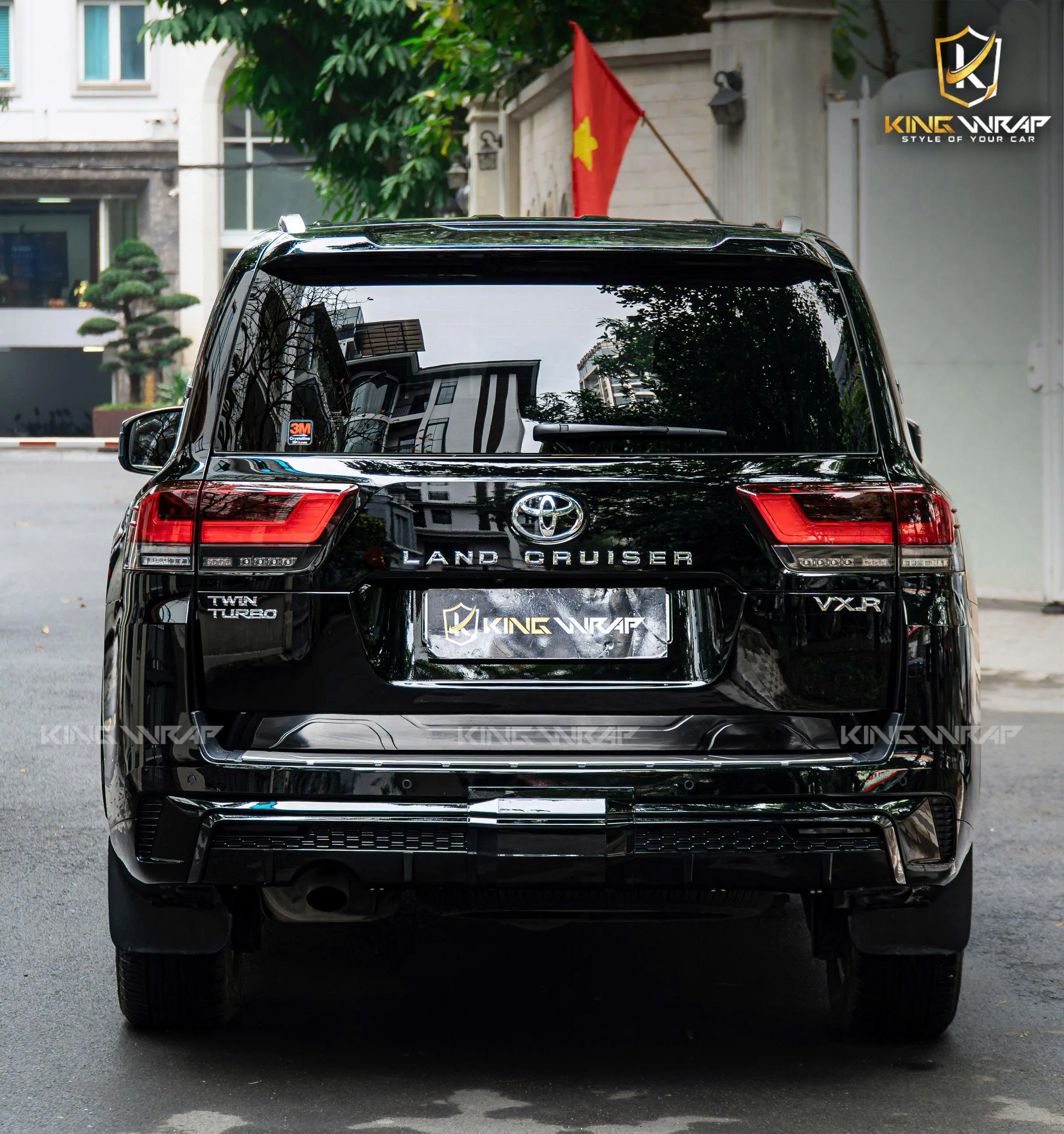 Dán PPF GSWF cho Land Cruiser LC300 tại Hoàng Kim Phát&nbsp;