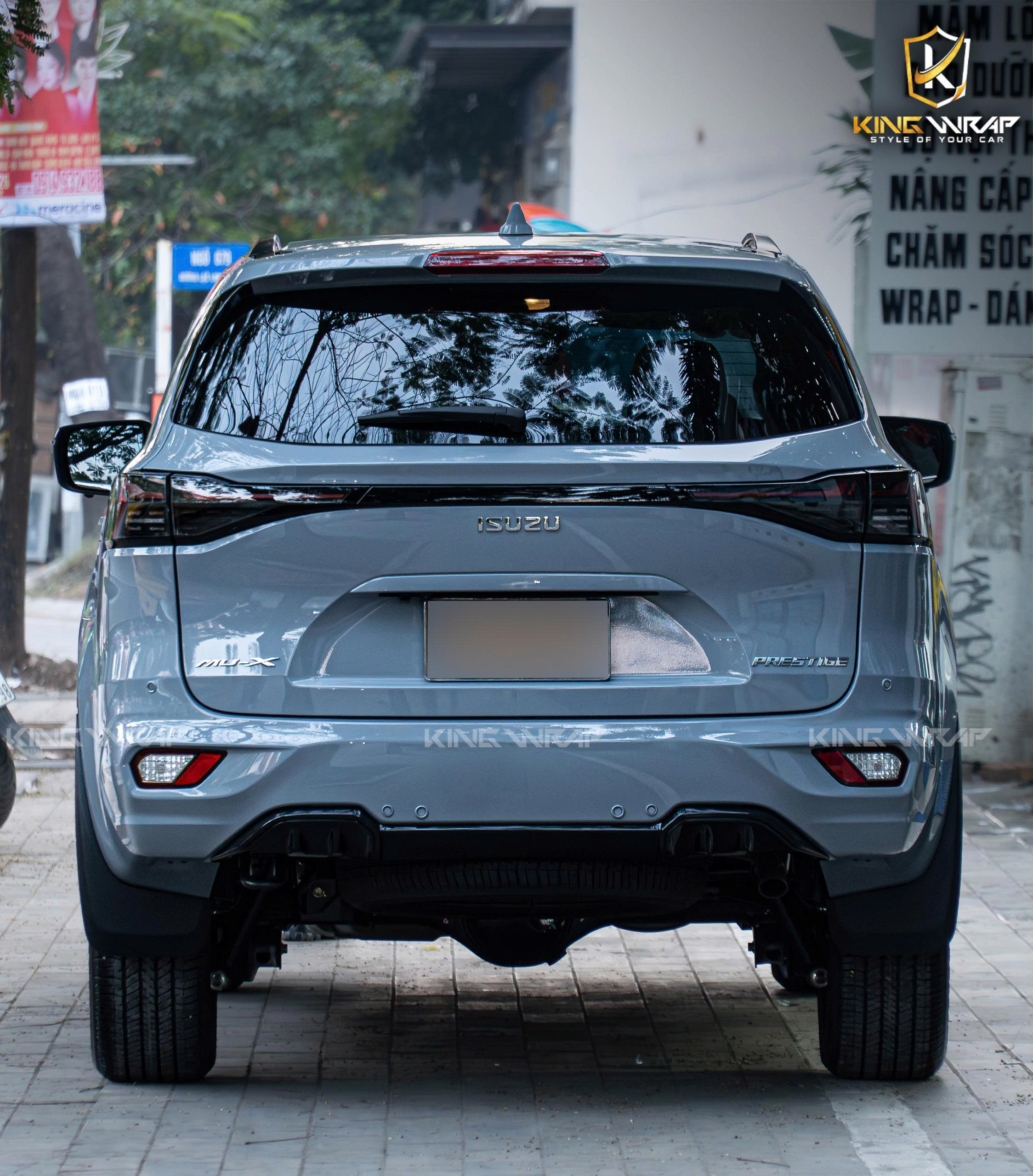 Dịch vụ dán PPF - phim cách nhiệt TeckWrap – thảm sàn Nappa cho ISUZU tại Hoàng Kim Phát