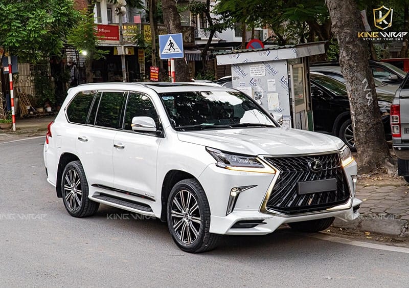 Dán PPF xe ô tô: Giải pháp bảo vệ sơn xe bền đẹp