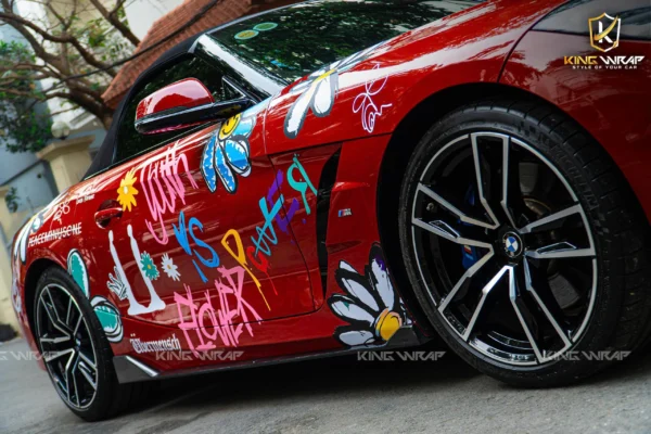 Dán tem xe BMW Z4 phong cách Art độc bản