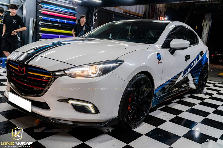 Dán tem xe ô tô Mazda 3 – tem sườn thể thao màu xanh dương