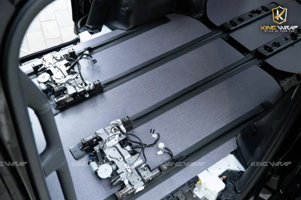 Độ sàn và cách âm chống ồn sàn xe Toyota Alphard
