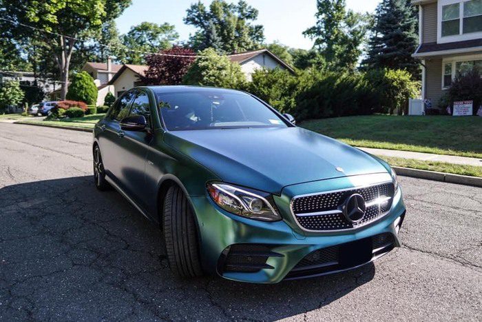 Dán decal đổi màu Merc AMG E53 giấy Teckwrap màu xanh chuyển sắc