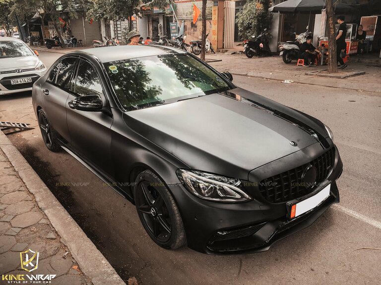 Dán decal đổi màu Mercedes C200 màu đen mờ CM01 Teckwrap
