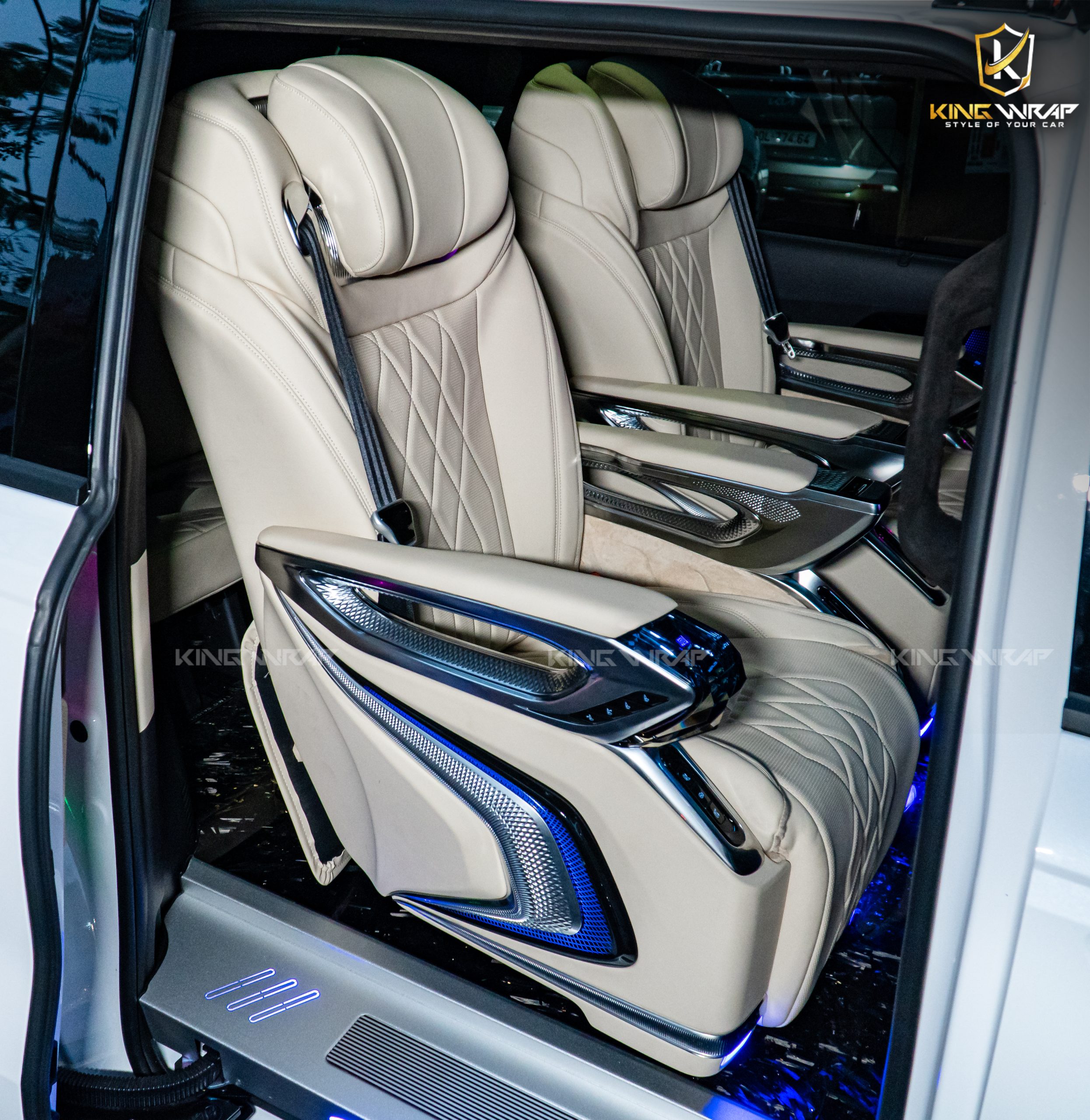 Độ Nâng Cấp Limousine Kia Carnival Đẳng Cấp – Sang Trọng