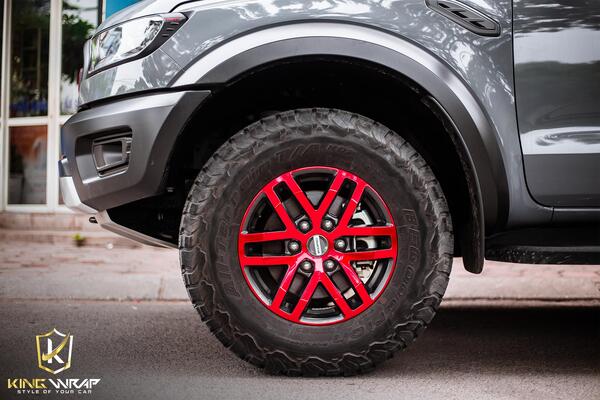 Dán càng trước + lazang xe Ford Ranger Raptor bằng decal chrome màu đỏ