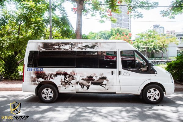 Dán tem sườn bát mã xe Ford Transit