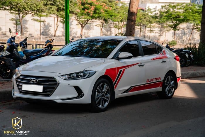 Dán tem xe oto tại Hà Nội Huyndai Elantra