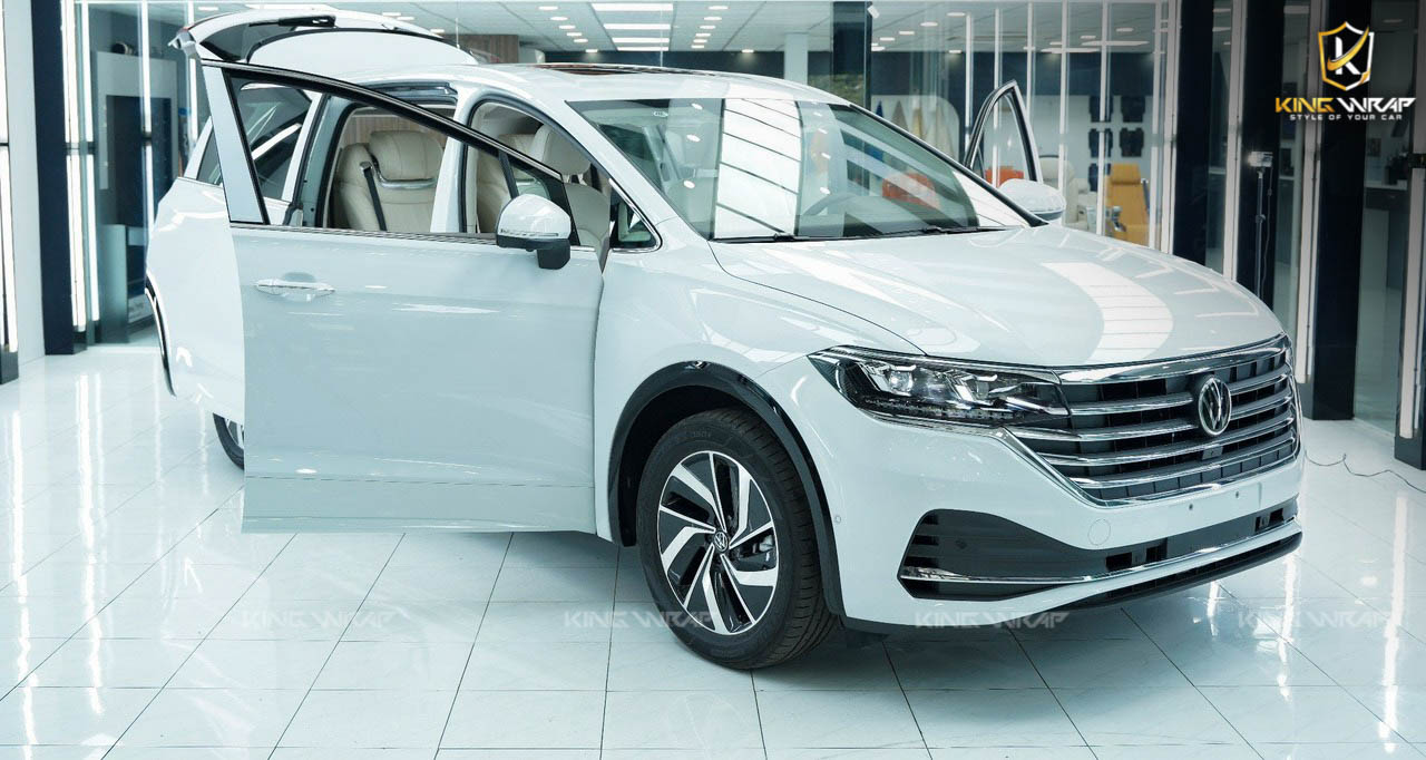Độ Sàn Gỗ Volkswagen Viloran Cao Cấp – Sang Trọng