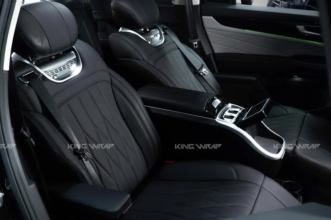 Ghế VIP hàng 2 sang trọng, thiết kế ôm sát