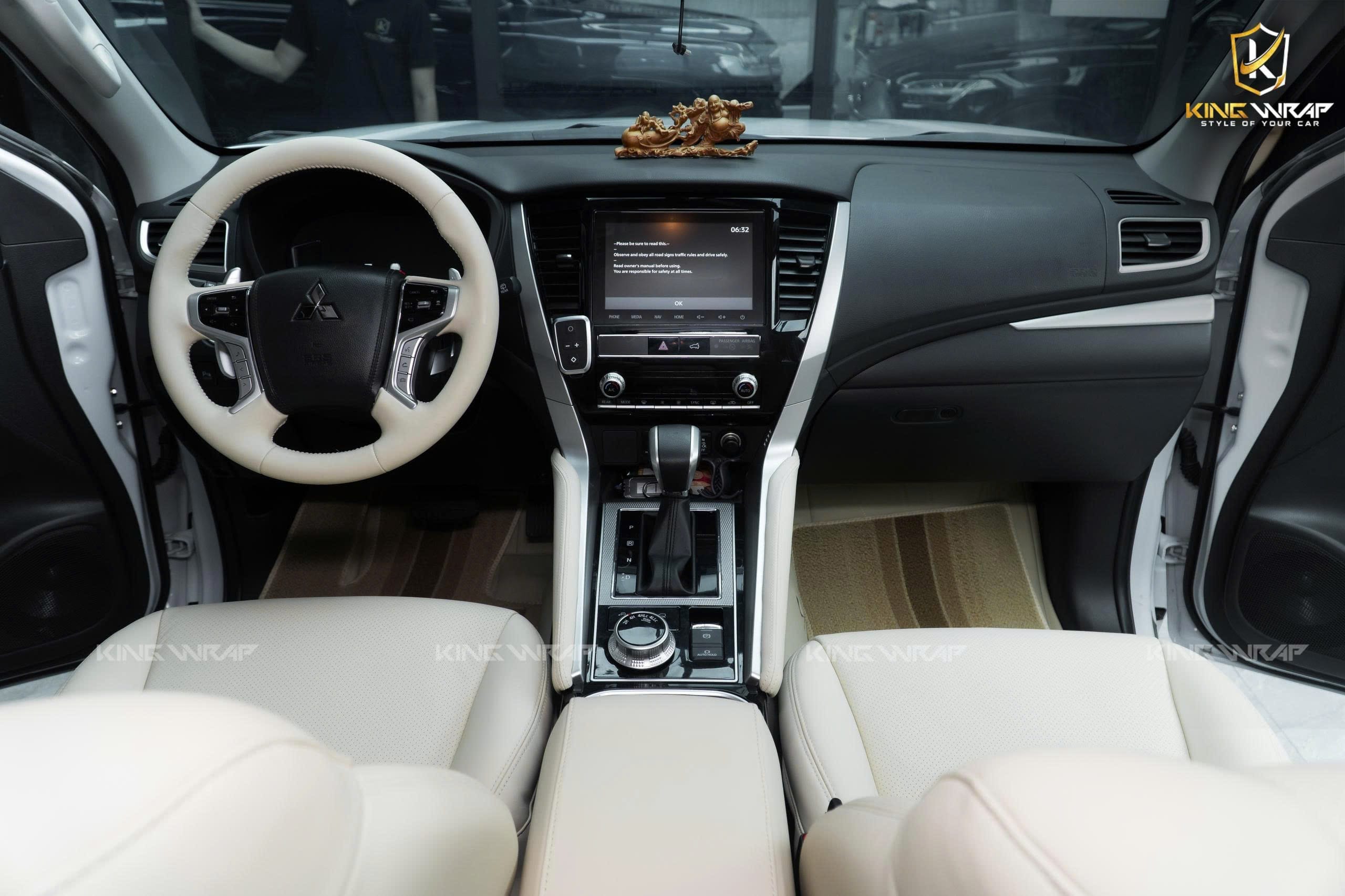 Mitsubishi Pajero Sport Nâng Cấp Khoang Xe Sang Trọng