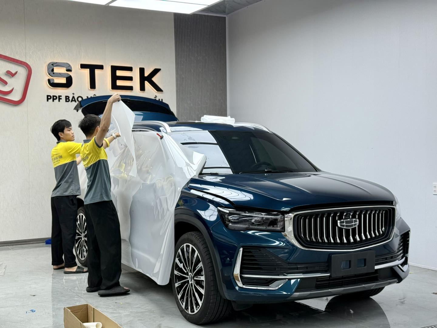 Địa chỉ dán decal ô tô uy tín tại Nghệ An