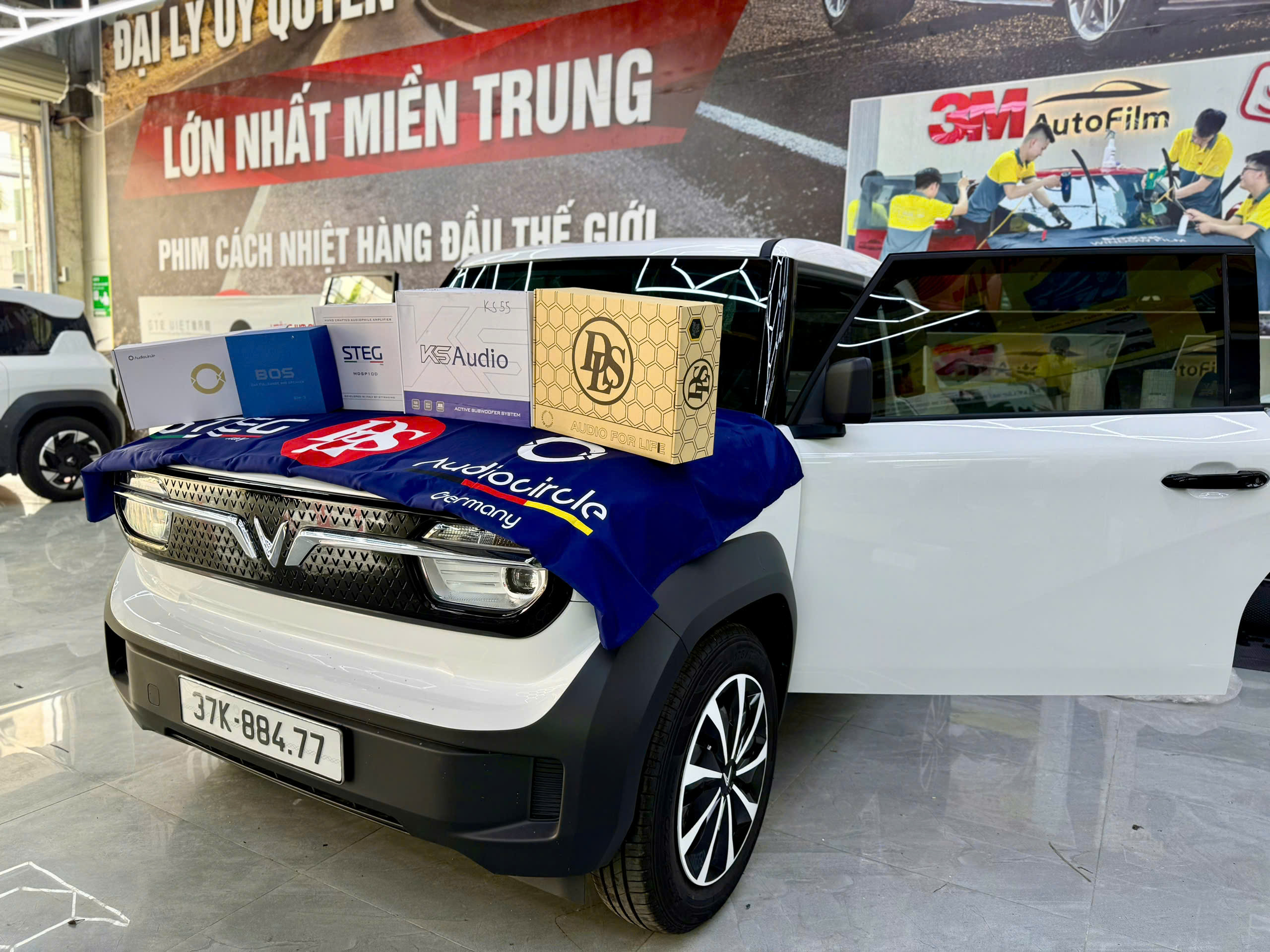 Quy trình nâng cấp VF3 "Đẹp không tì vết" tại KingWrap